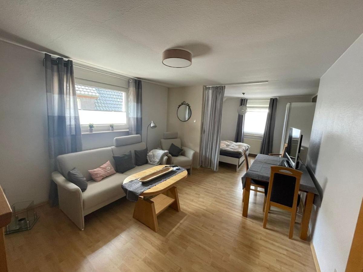 Apartment Am Stadtrand Von *